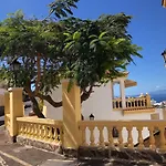 Stylish Design W Ocean & Pool View, King Size Bed, Wifi,2 Smart Tv, Street Parking, 2 Pools Access * アデヘ