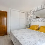Stylish Design W Ocean & Pool View, King Size Bed, Wifi,2 Smart Tv, Street Parking, 2 Pools Access アパート アデヘ