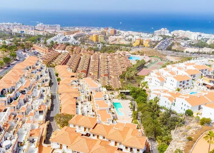 Stylish Design W Ocean & Pool View, King Size Bed, Wifi,2 Smart Tv, Street Parking, 2 Pools Access 公寓