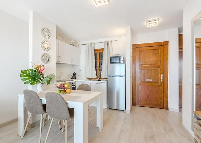 公寓 Stylish Design W Ocean & Pool View, King Size Bed, Wifi,2 Smart Tv, Street Parking, 2 Pools Access *