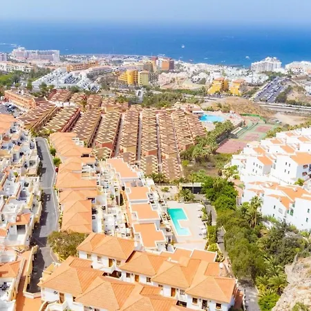 Stylish Design W Ocean & Pool View, King Size Bed, Wifi,2 Smart Tv, Street Parking, 2 Pools Access Appartement