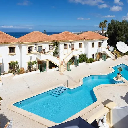 Stylish Design W Ocean & Pool View, King Size Bed, Wifi,2 Smart Tv, Street Parking, 2 Pools Access Lägenhet